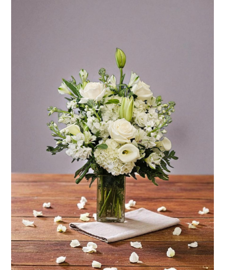 IVORY & PEARL ACCENT VASE