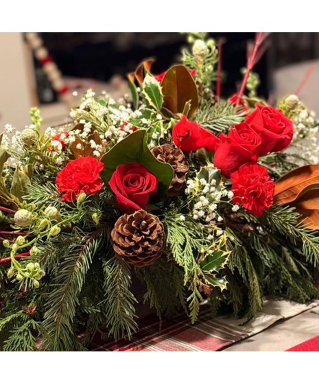 CARDINAL CENTERPIECE - size 20-24  inches